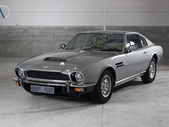 Aston Martin V8  de 1977
