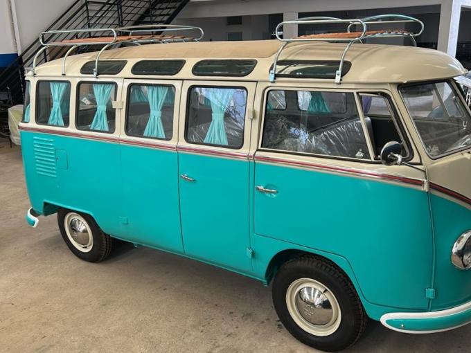 Volkswagen T2 Samba Replica de 1974