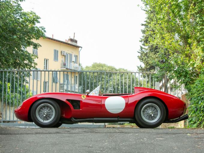 Ferrari 250 TRC R&eacute;plique  de 1963
