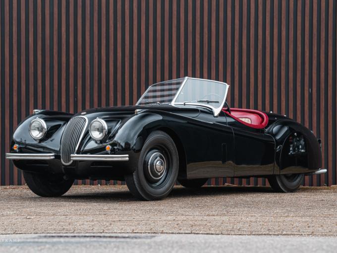 Jaguar Série - XK 120 OTS Roadster de 1951