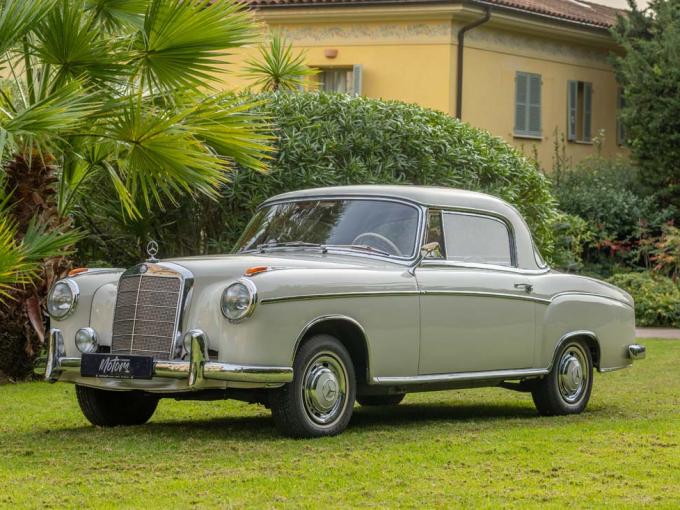 Mercedes-Benz Ponton 220 S Coupé W128 de 1958