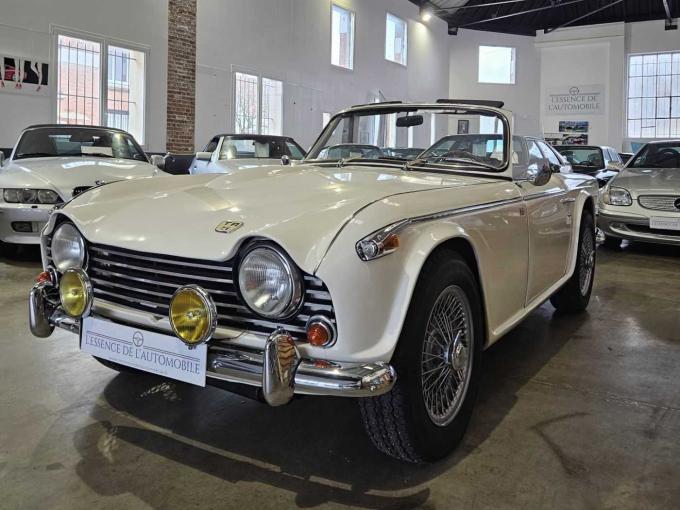 Triumph TR5 2.5 Pi 150 ch overdrive  de 1968