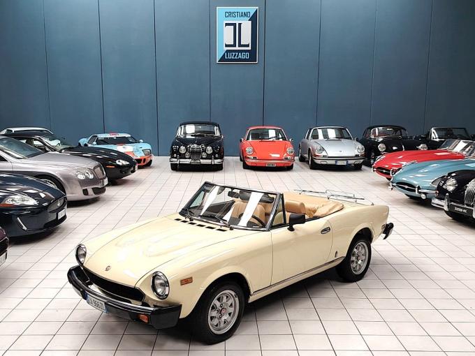 Fiat 124 Spider AMERICA AUTOMATIQUE &ndash; 1982 de 1982