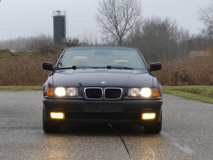 BMW Série 3 318i Cabriolet de 1997