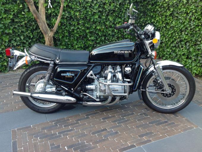 Moto Honda GL1000 Gold Wing de 1976