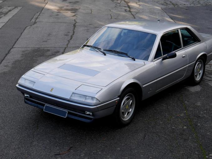 Ferrari 412  de 1987