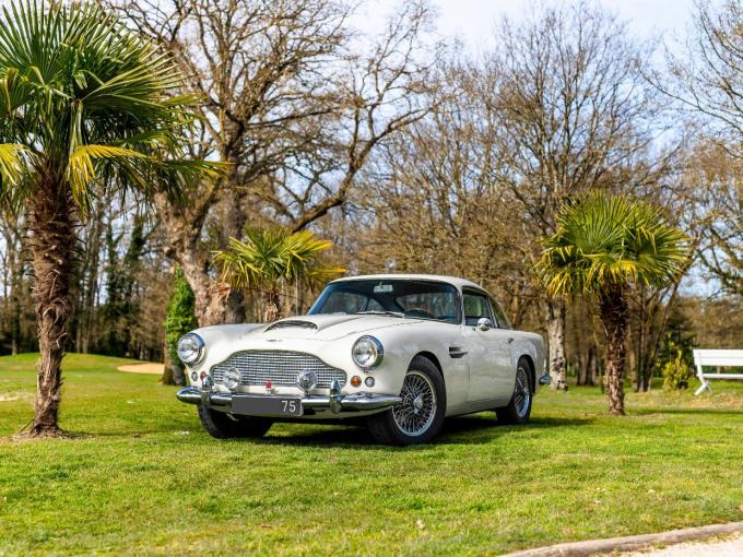 Aston Martin DB 4 MKII  de 1961