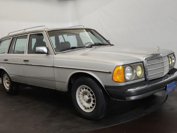 Mercedes-Benz E class 300 TD Wagon de 1980