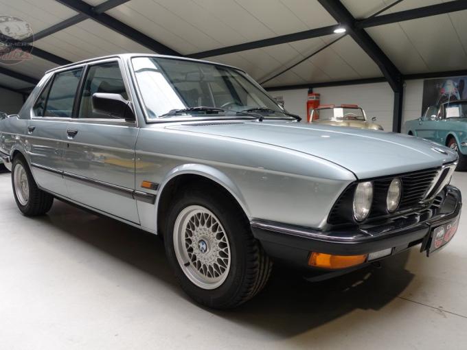 BMW Série 5 E28 518 de 1982