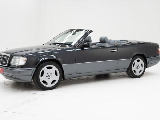 Mercedes-Benz E class 220 Cabriolet '94 CH22839 de 1994