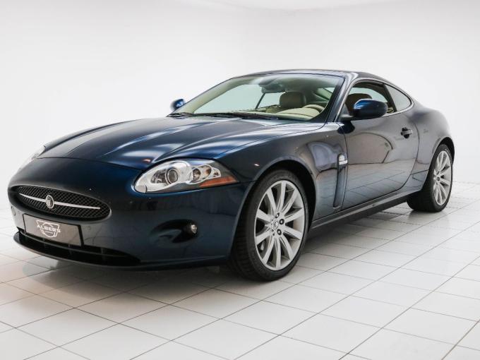 Jaguar Série - XK V8 Full options - History available de 2008