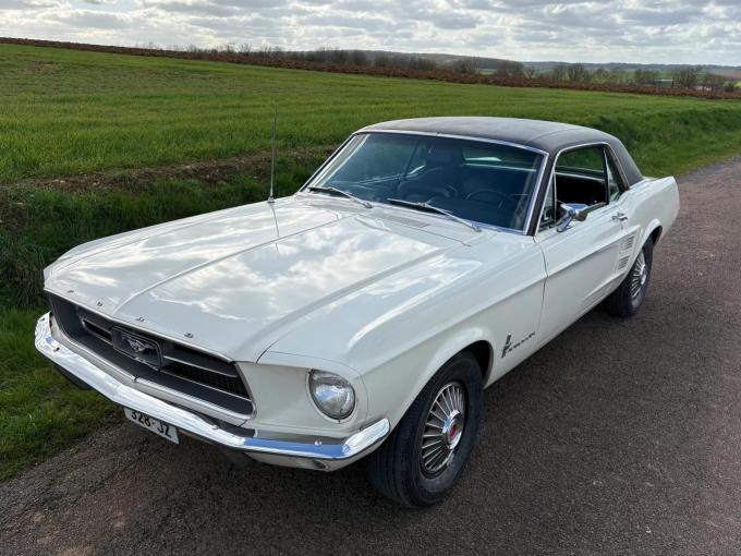 Ford Mustang V8 Coupé code C de 1967