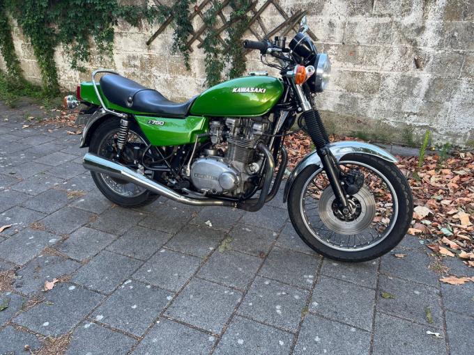 Moto Kawazaki Z750 Twin de 1976