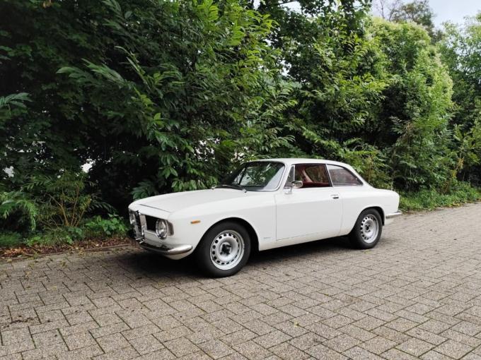 Alfa Roméo Giulia GT Sprint Coup&eacute; veloce - 1963 de 1963