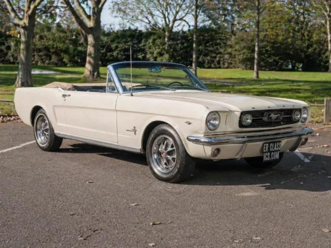 Ford Mustang V8 Cabriolet de 1966