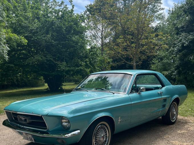 Ford Mustang Coup&eacute; hard-top de 1967