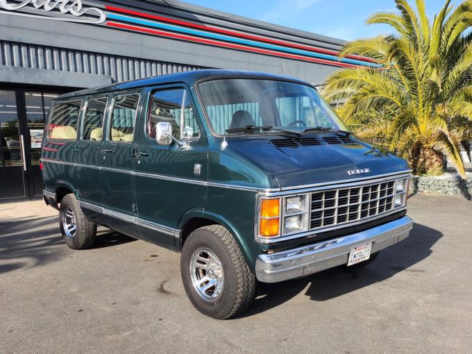 Dodge Van Ram B150 de 1983