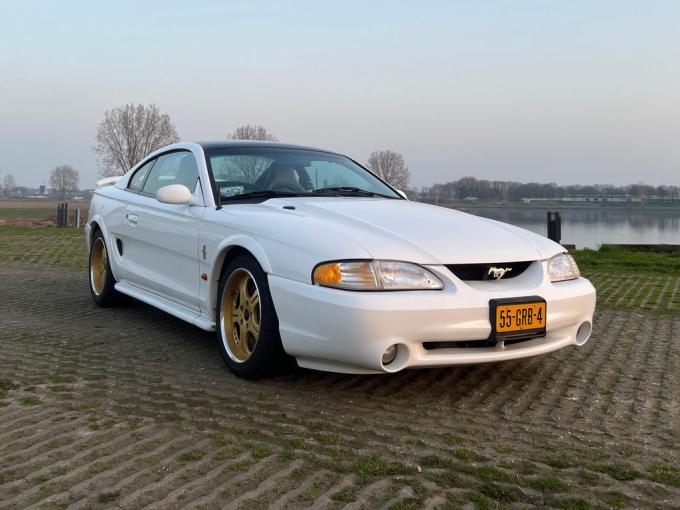 Ford Mustang SN95 Coupé de 1996