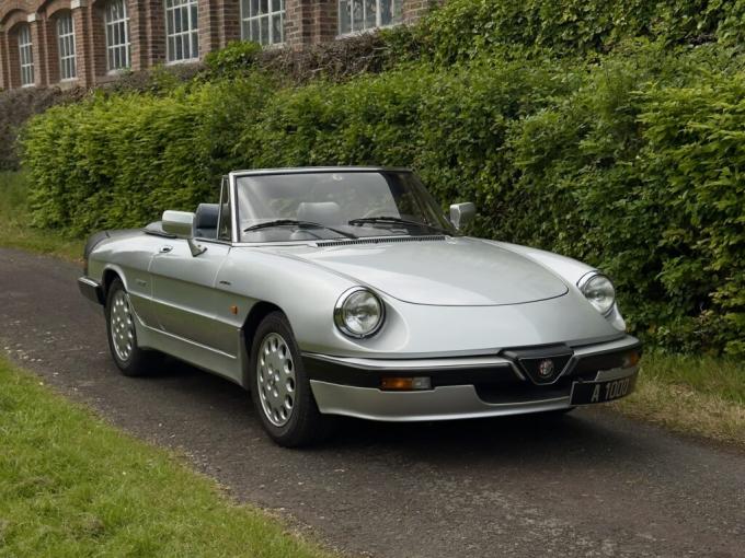 Alfa Roméo Spider 2000 Quadrifoglio Verde de 1989
