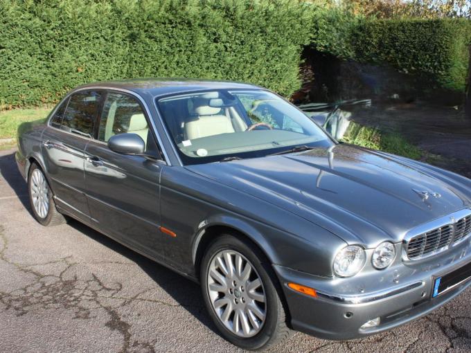 Jaguar Série - XJ Jaguar XJ8 4.2 L X350 de 2004