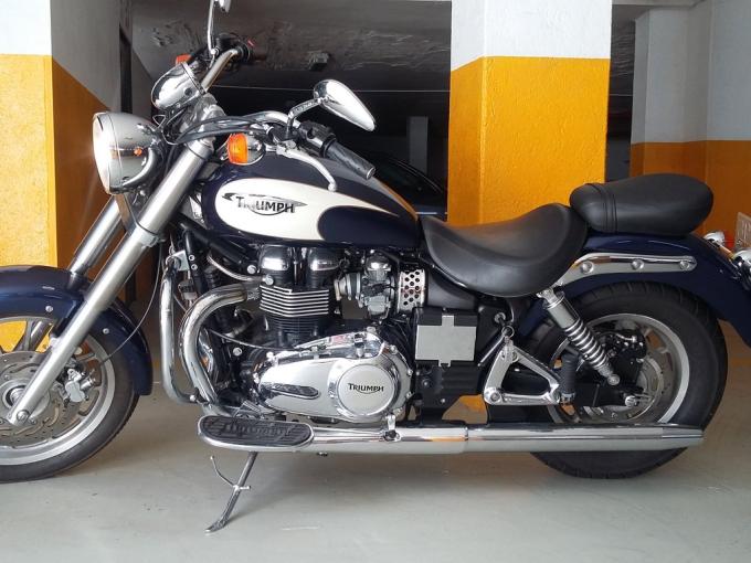 Moto Triumph America de 2010