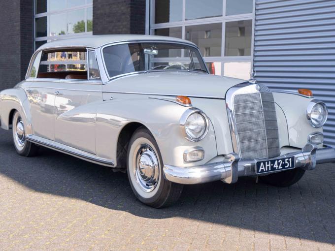 Mercedes-Benz 300 Adenauer de 1961