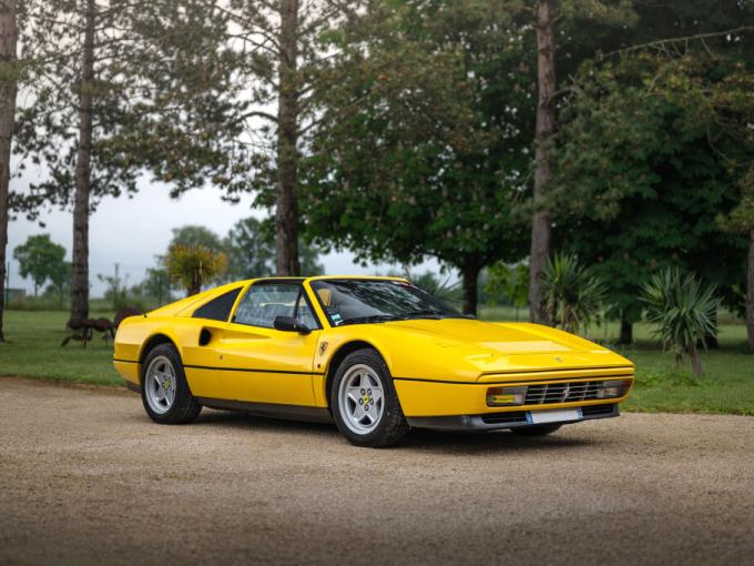 Ferrari 328 GTS de 1987