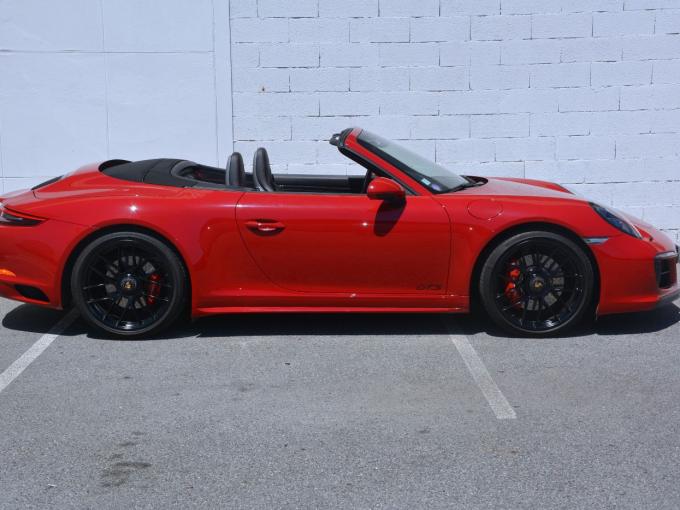 Porsche 991 CARRERA 4  GTS  de 2017