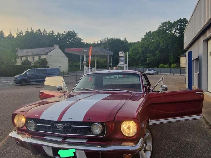 Ford Mustang Coup&eacute; 1965 V8 289 ci &agrave; restaurer de 1965