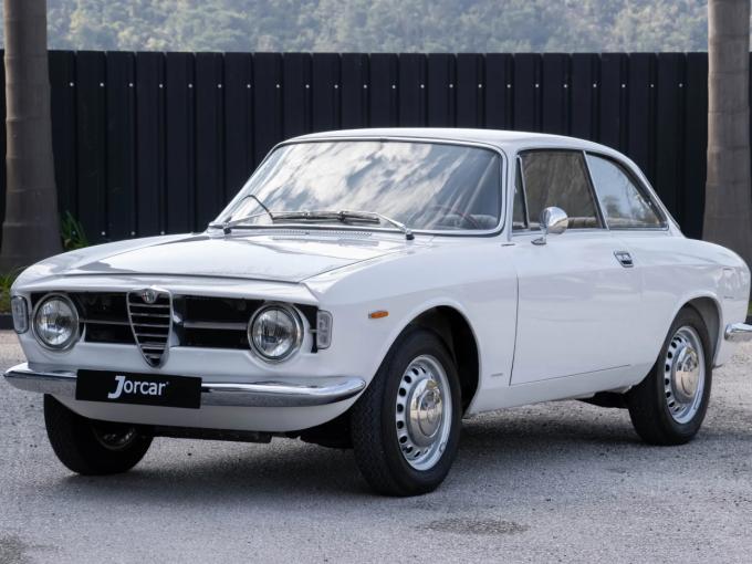 Alfa Roméo Giulia GT 1300 Junior Scalino de 1966