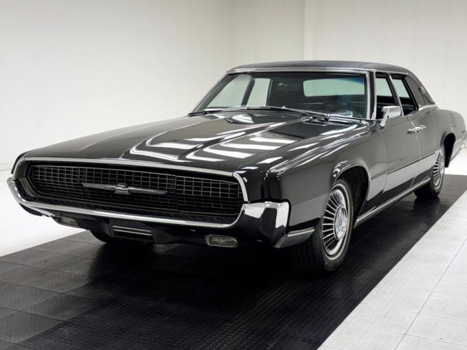 Ford Thunderbird Sedan de 1967