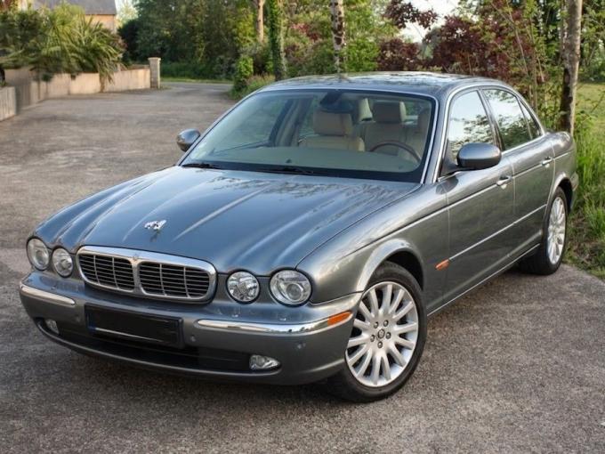 Jaguar Série - XJ 8 4.2 L X350  de 2004