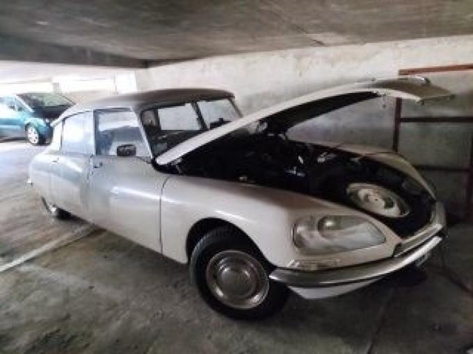 Citroen DS 20 sp&eacute;cial de 1972