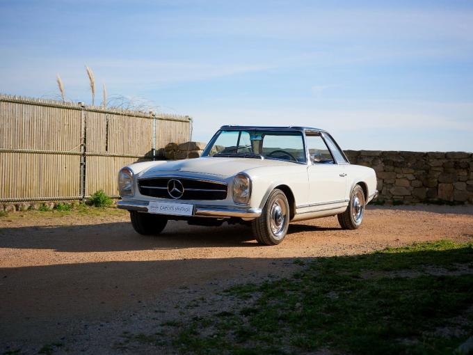 Mercedes-Benz SL 230SL PAGODE de 1965