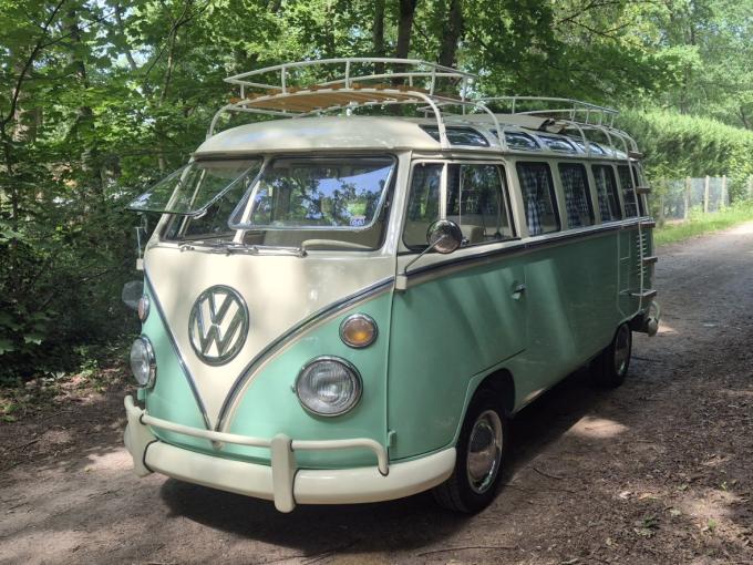 Volkswagen Combi T1 modifié 23 fenêtres « Samba » de 1975