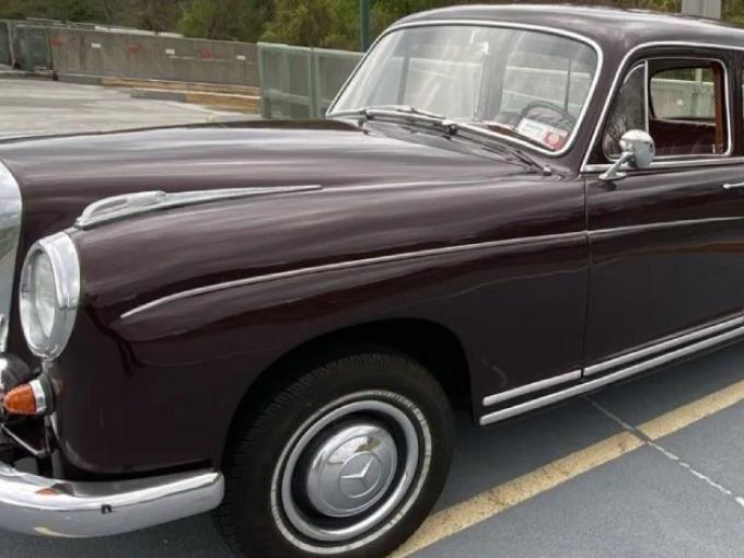 Mercedes-Benz 220 S de 1958