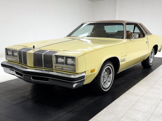 Oldsmobile Cutlass Coupé Salon Hardtop de 1976