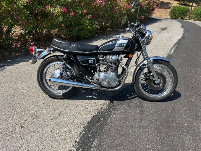 Moto yamaha 650 XS de 1976