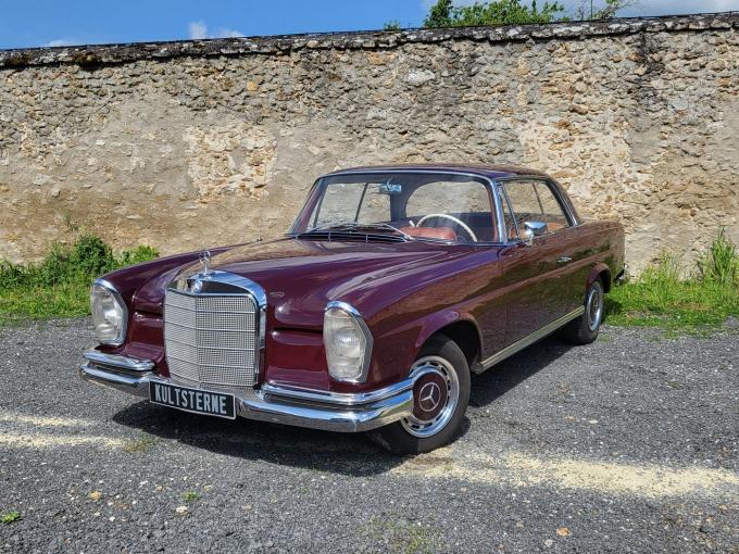 Mercedes-Benz SE 220SE W111 Coup&eacute; de 1965