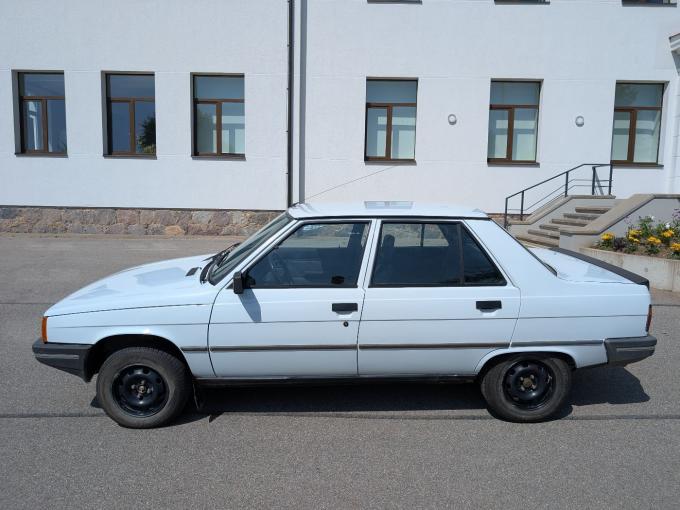Renault 9 Spring de 1995