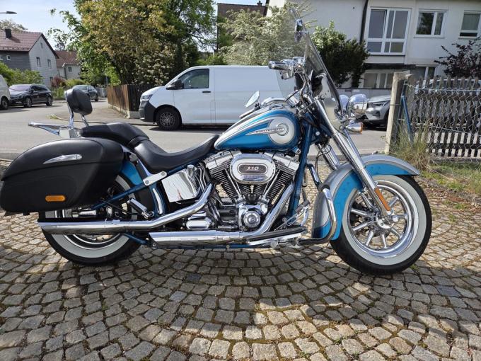 Moto Harley Davidson CVO Softail Deluxe de 2015
