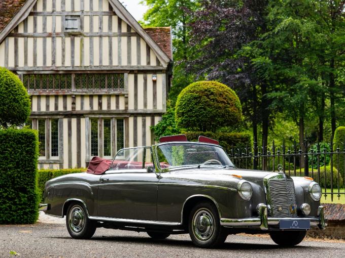 Mercedes-Benz Ponton 220 S Cabriolet | Matching Numbers | Restored de 1957