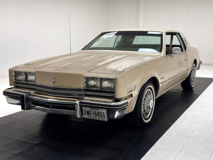 Oldsmobile Toronado Brougham Coupé 2 Door Hardtop de 1985