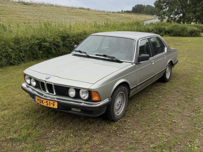 BMW Série 7 728i de 1983