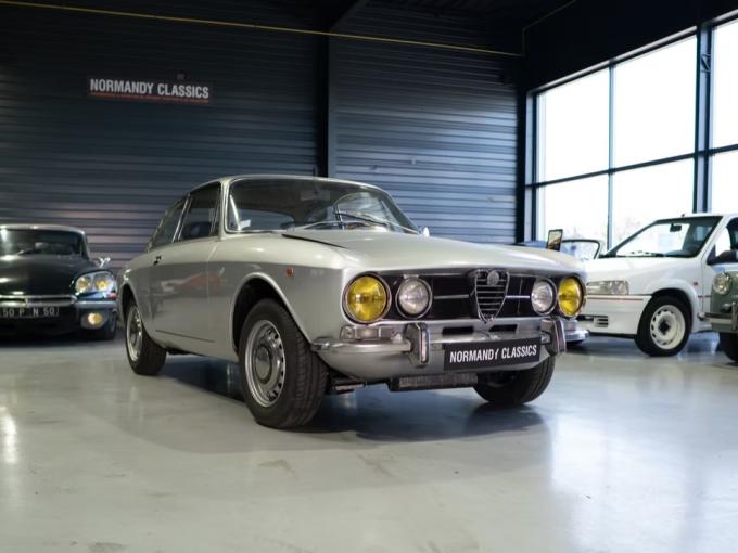 Alfa Roméo Giulia GT 1750 Coupe Bertone de 1970