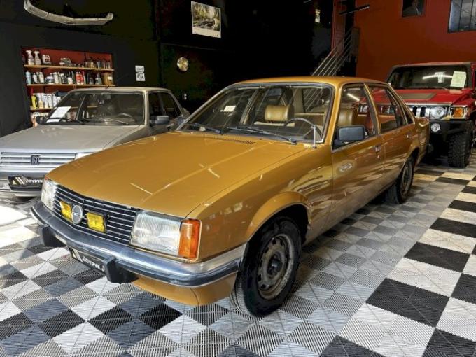 Opel Rekord E1 2,0 S  de 1978