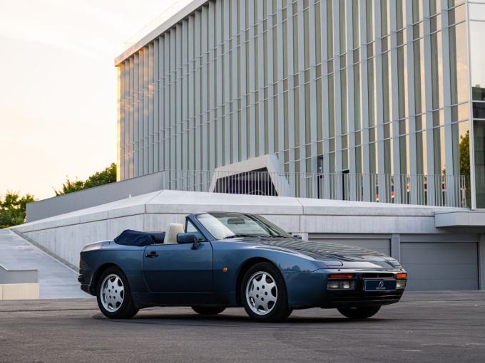 Porsche 944 S2 Cabriolet | Marineblau de 1989