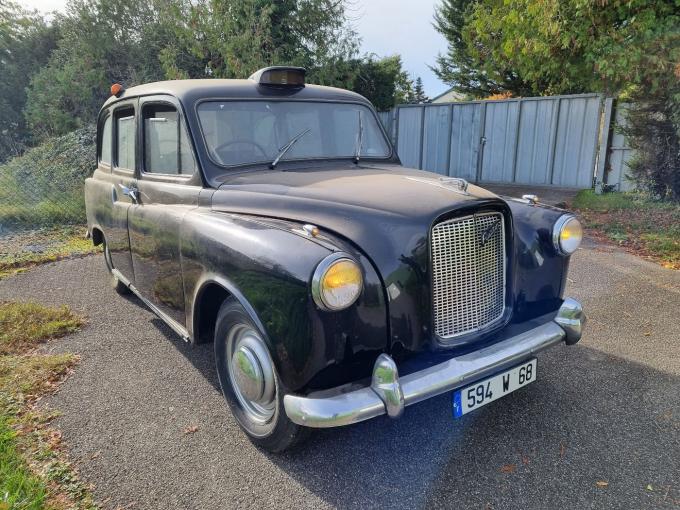 Taxi Londonien Austin FX de 1965