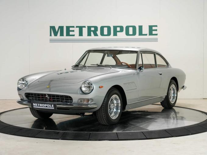 Ferrari 330 GT de 1965