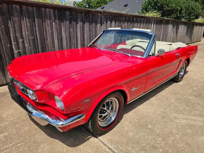 Ford Mustang CABRIOLET V8  de 1965